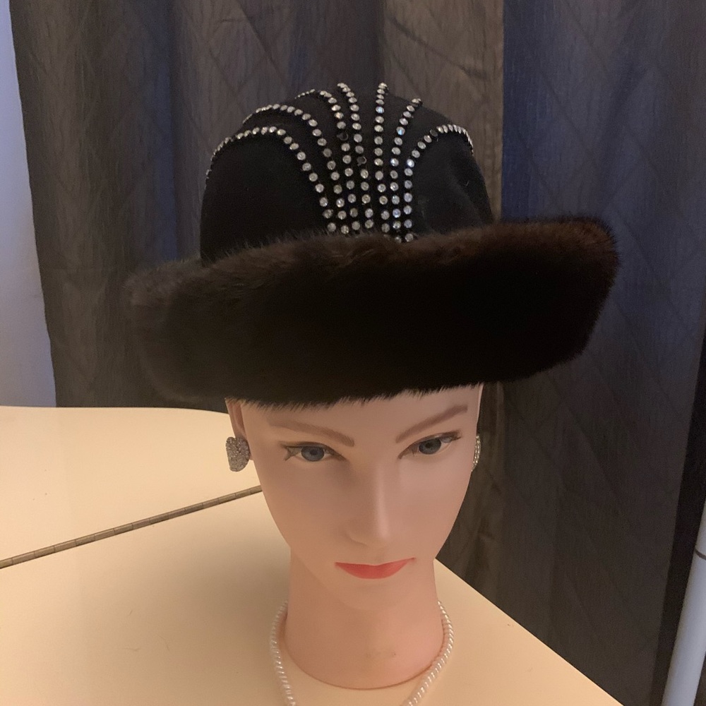 Black Wool Hat w/Rhinestones and Mink Trim